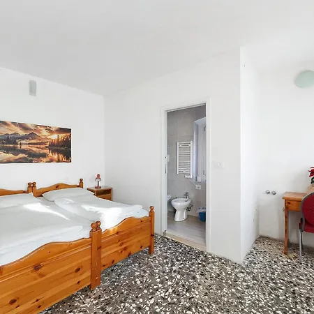 Guest house Trieste - Lorenzago 3*