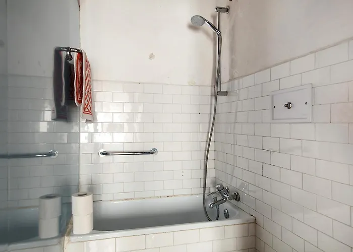 Trieste - Lorenzago Πανσιόν