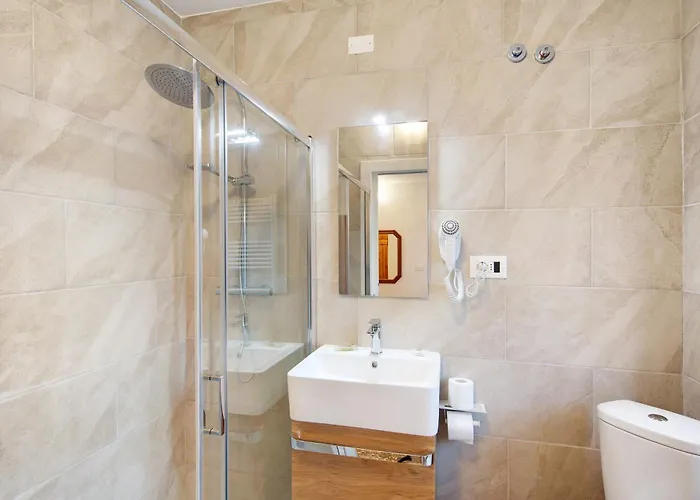 Πανσιόν Trieste - Lorenzago 3*