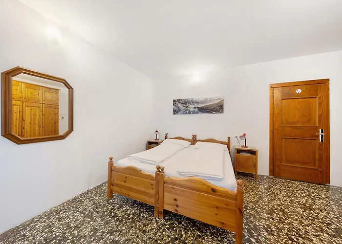 Πανσιόν Trieste - Lorenzago 3*